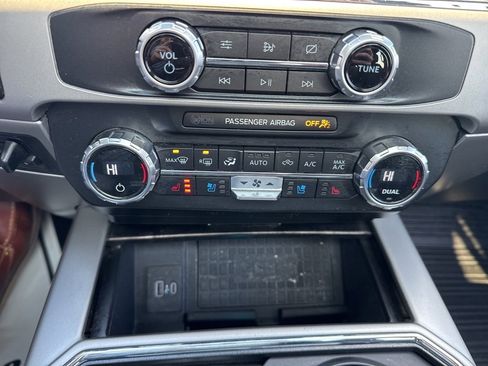 Used 2022 Ford F250 Lariat w/ Tremor Off-Road Package image 30