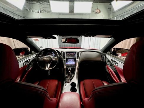 Used 2017 INFINITI Q60 Red Sport 400 image 21