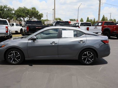Used 2024 Nissan Sentra SV FWD image 6