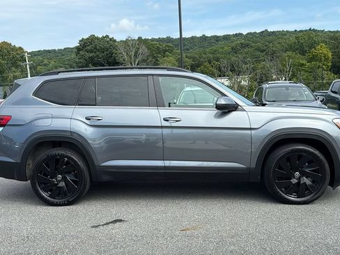 Used 2024 Volkswagen Atlas SE w/ Panoramic Sunroof Package AWD/4WD image 5