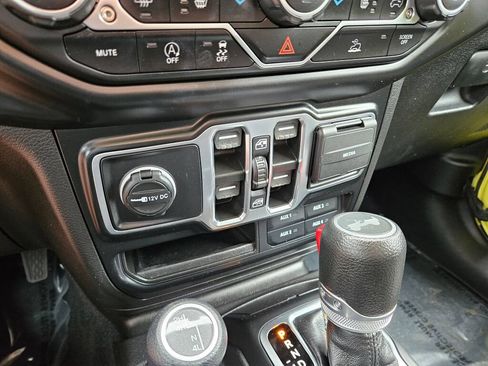 Used 2022 Jeep Wrangler Unlimited Sport AWD/4WD image 24