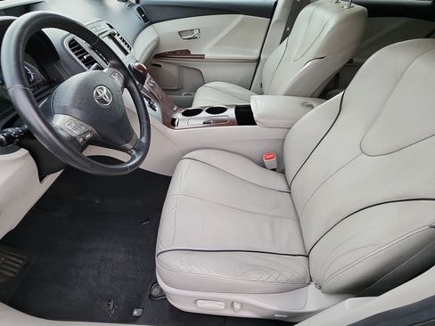 Used 2012 Toyota Venza Limited w/ Tow Pkg AWD/4WD image 29