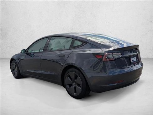 Used 2023 Tesla Model 3 Standard Range image 8