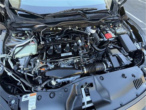 Used 2018 Honda Civic Sport image 18