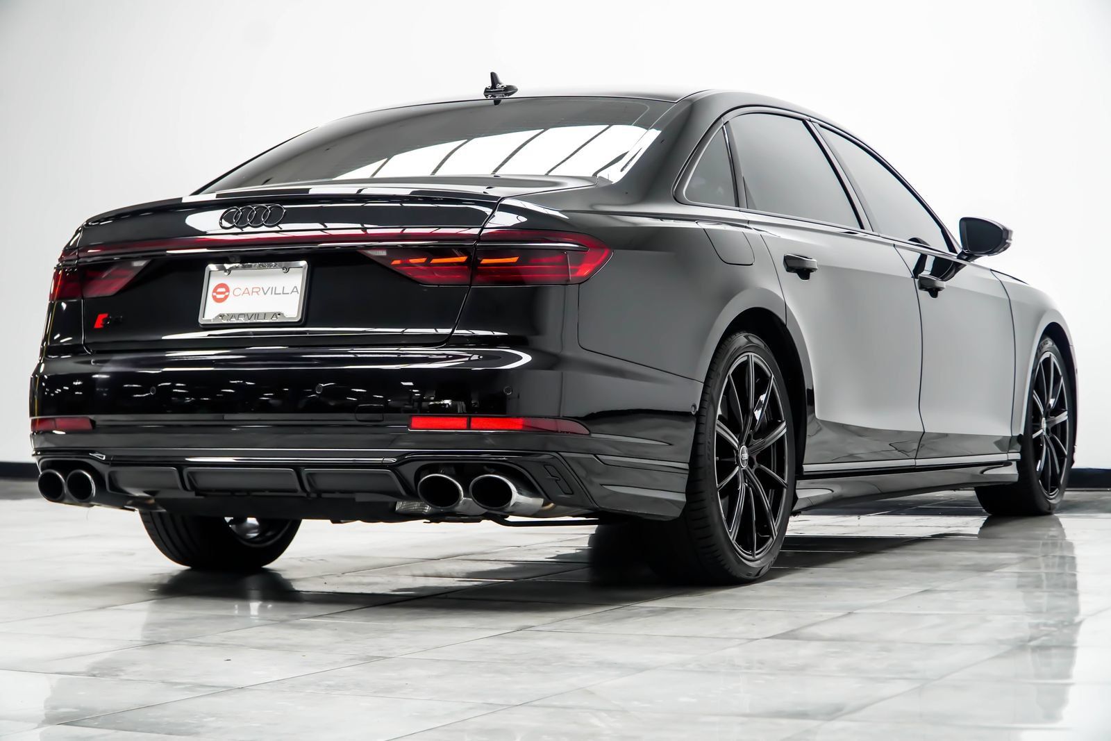 Used 2024 Audi S8 w/ S8 Comfort Plus Package AWD/4WD image 18