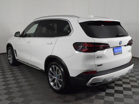 Used 2025 BMW X5 xDrive50e image 7