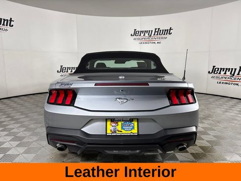 Used 2025 Ford Mustang Premium RWD image 6