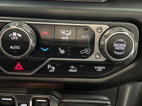 Used 2021 Jeep Gladiator Mojave w/ Dual Top Group AWD/4WD image 44