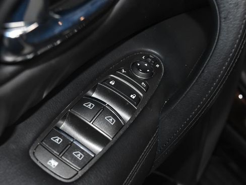 Used 2022 Nissan Armada SL image 6