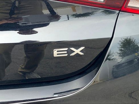 Used 2021 Kia K5 EX image 16