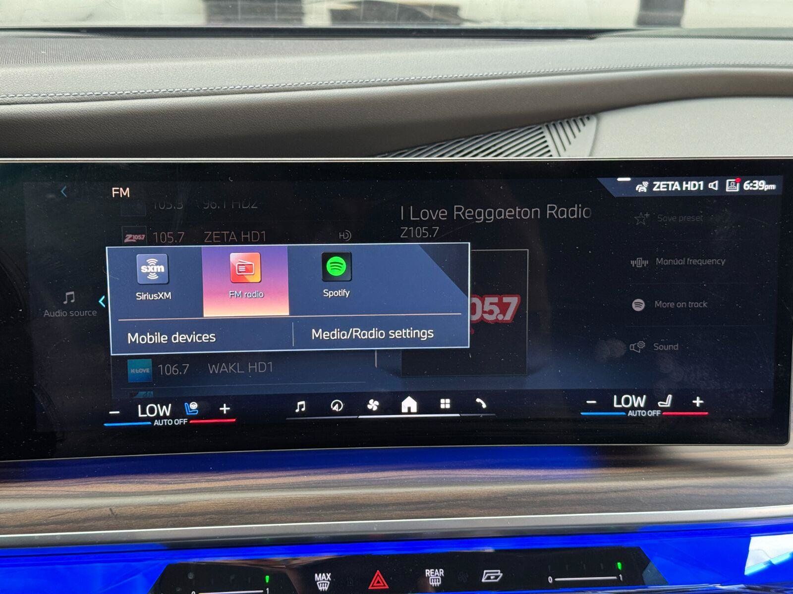 Used 2024 BMW i7 eDrive50 w/ M Sport Package RWD image 29