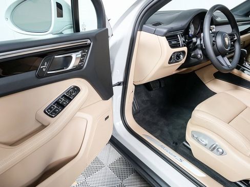 New 2026 Porsche Macan S image 8