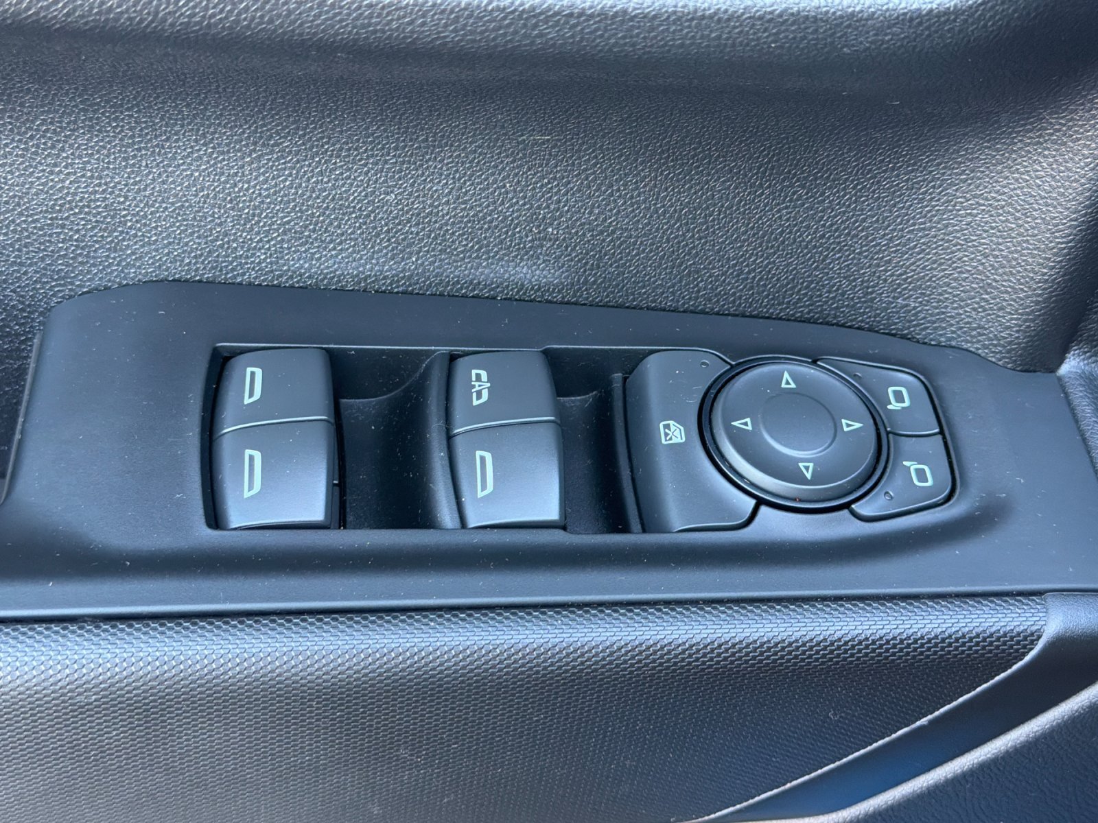 Used 2024 Chevrolet Silverado 1500 Custom RWD image 11