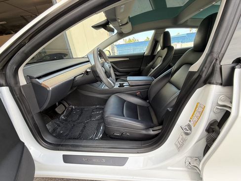 Used 2023 Tesla Model 3 Standard Range RWD image 11