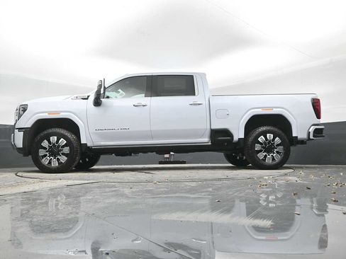 New 2026 GMC Sierra 2500 Denali w/ Denali Reserve Package image 35