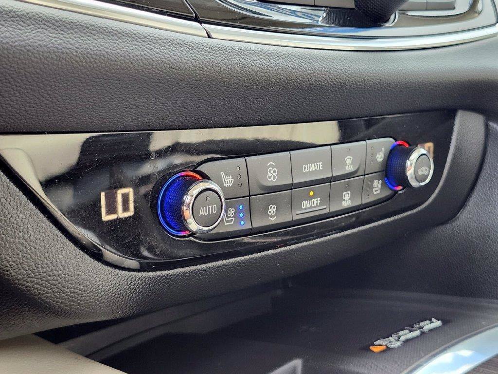 Used 2024 Buick Enclave Avenir w/ Avenir Technology Package AWD/4WD image 22