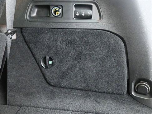 Used 2021 Mercedes-Benz GLS 450 4MATIC image 25