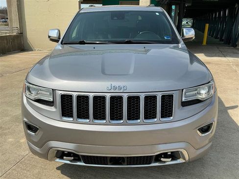 Used 2016 Jeep Grand Cherokee Overland w/ Advanced Technology Group image 11