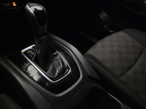 Used 2020 Nissan Rogue Sport SV image 26