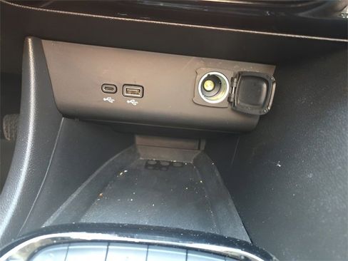 Used 2025 Buick Encore GX Sport Touring w/ Experience Buick Package image 32