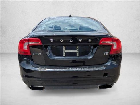 Used 2014 Volvo S60 T5 FWD image 6