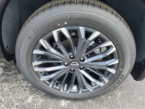 New 2025 Nissan Rogue Platinum image 5