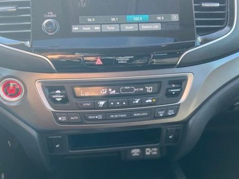 Used 2021 Honda Pilot EX-L image 25