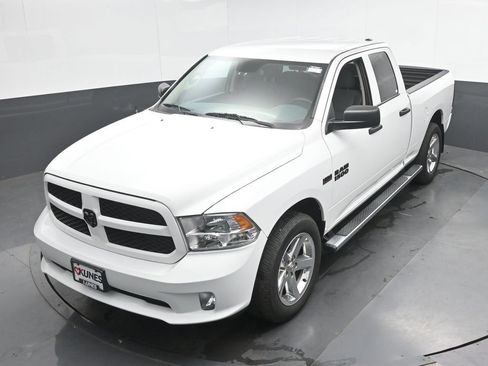 Used 2016 RAM 1500 Express AWD/4WD image 35