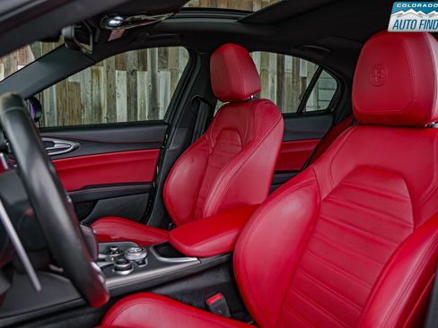 Used 2021 Alfa Romeo Giulia Ti Sport image 12