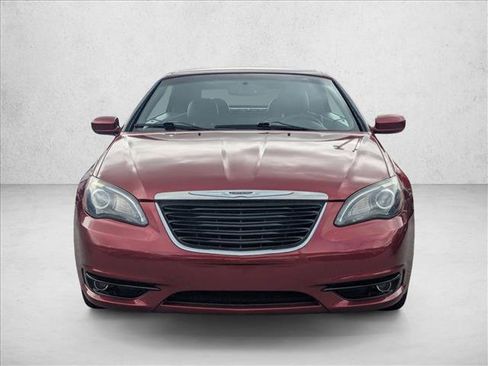 Used 2014 Chrysler 200 S image 2