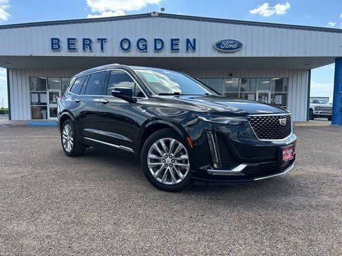 Used 2022 Cadillac XT6 Premium Luxury FWD image 1