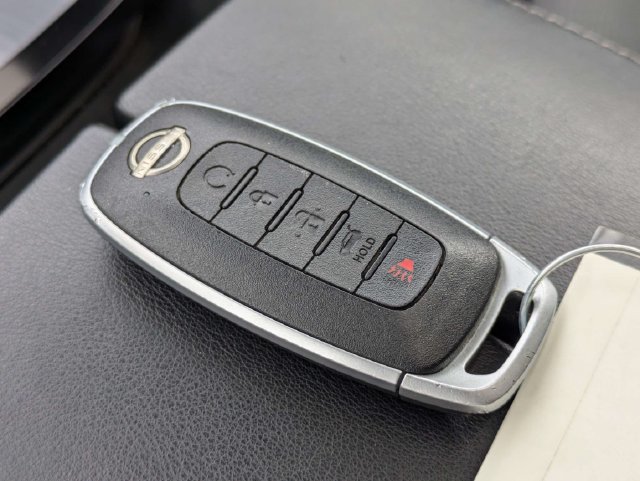 Used 2023 Nissan Rogue SV w/ SV Premium B Package FWD image 36
