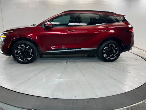Used 2024 Kia Sportage SX FWD image 2