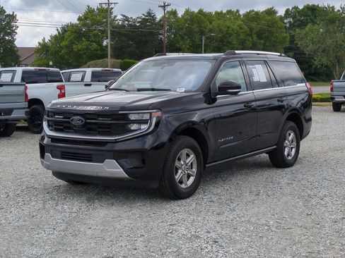 Used 2025 Ford Expedition Platinum w/ Platinum Ultimate Package AWD/4WD image 5