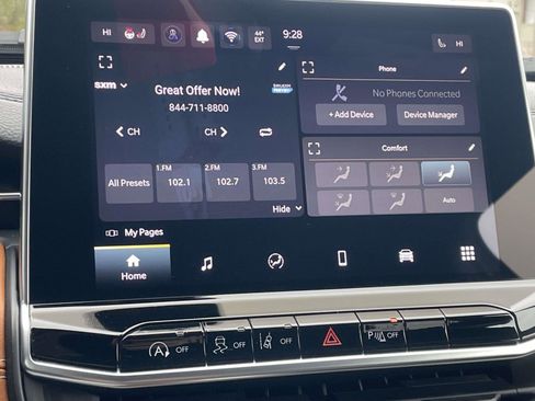 Used 2024 Jeep Compass Limited image 2