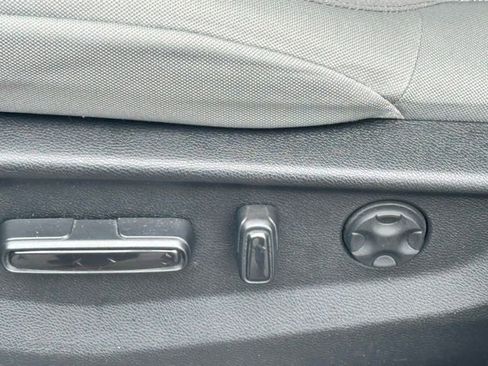Used 2019 Honda CR-V EX image 8