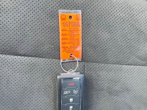 Used 2023 Jeep Grand Cherokee Laredo w/ Luxury Tech Group I image 16