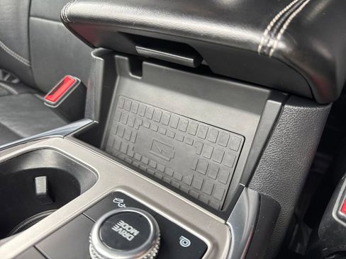 Used 2020 Ford Explorer Limited w/ Class III Trailer Tow Package image 34