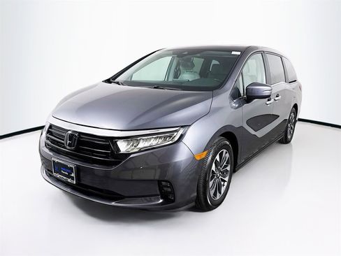 Used 2024 Honda Odyssey EX-L image 3