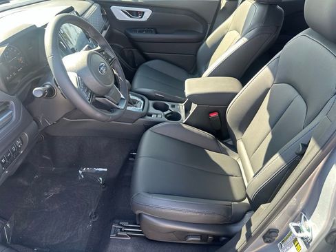 New 2025 Subaru Forester Limited image 13