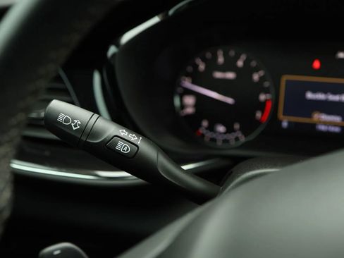 Used 2023 Buick Envision Preferred FWD image 24
