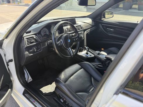 Used 2015 BMW M3 RWD image 16