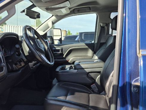 Used 2018 GMC Sierra 2500 SLE w/ HD SLE Preferred Plus Package AWD/4WD image 7