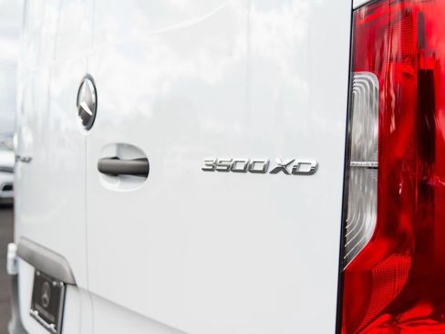 Used 2024 Mercedes-Benz Sprinter 3500 image 17