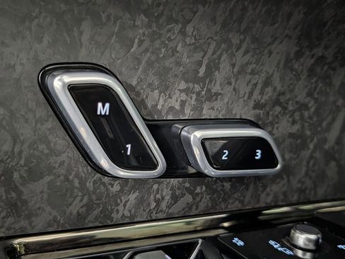 Used 2025 Land Rover Range Rover Sport Autobiography image 24