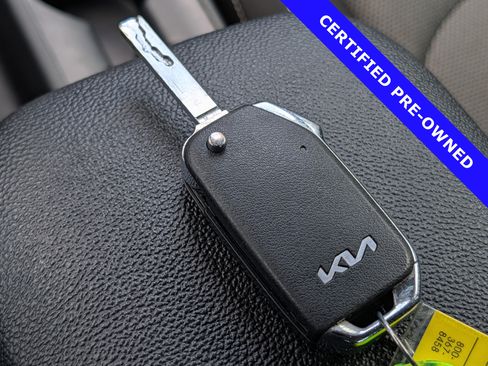 Used 2023 Kia Forte LXS w/ LXS Technology Package FWD image 30