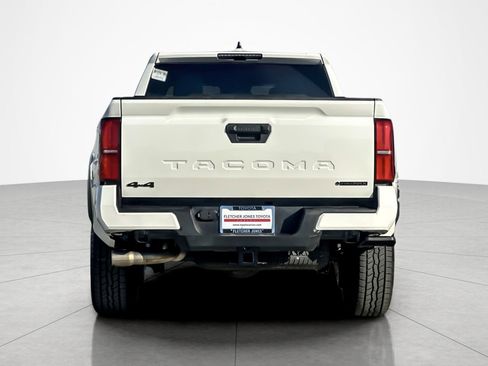 Certified 2025 Toyota Tacoma TRD Off-Road image 4