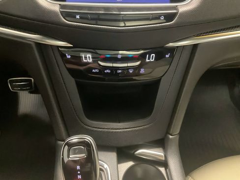 Used 2022 Cadillac XT5 Sportv AWD/4WD image 24