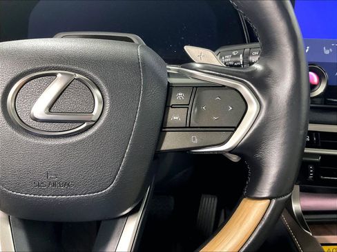 Used 2025 Lexus RX 450h Luxury w/ Convenience Package image 24