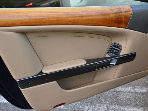 Used 2005 Aston Martin DB9 Coupe RWD image 31